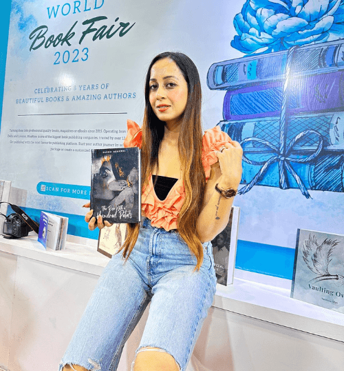 Instagram Influencer Surbhi at New Delhi world book fair. ig-mum_in_vogue