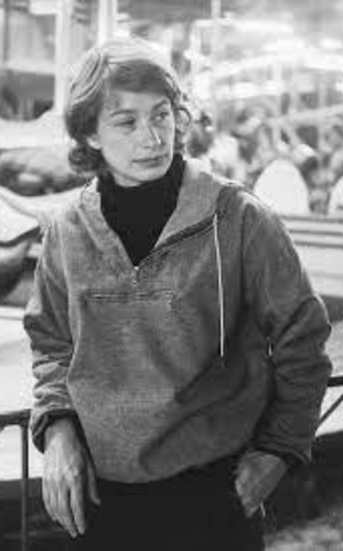 Mary Oliver Famous female poet of all time