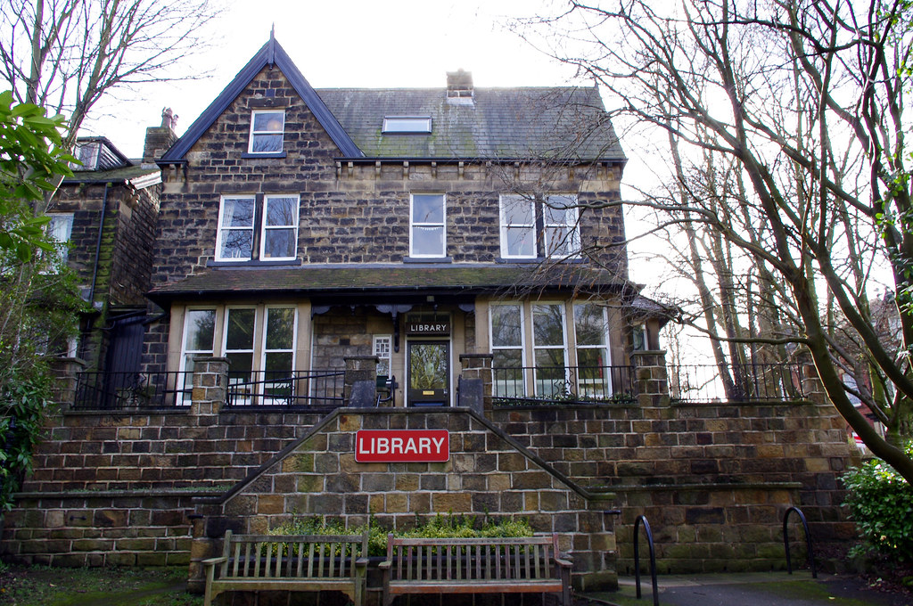 oakwood-library-libraries-in-leeds