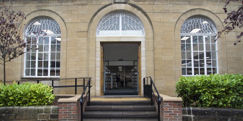 beeston-library-best-libraries-in-nottingham